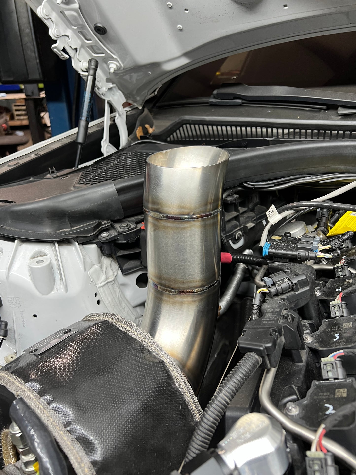 B58 Tear Drop Hood Dump
